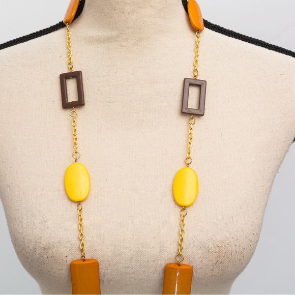Longer length necklace geometric shapes 60s vibe gold, yellow, orange & brown - Picture 7 of 11
